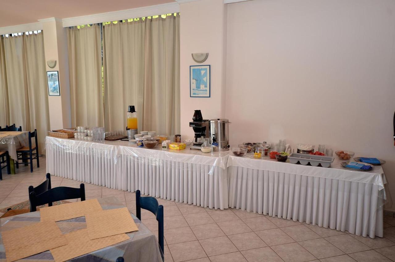 Hotel Magda Agia Marina  المظهر الخارجي الصورة